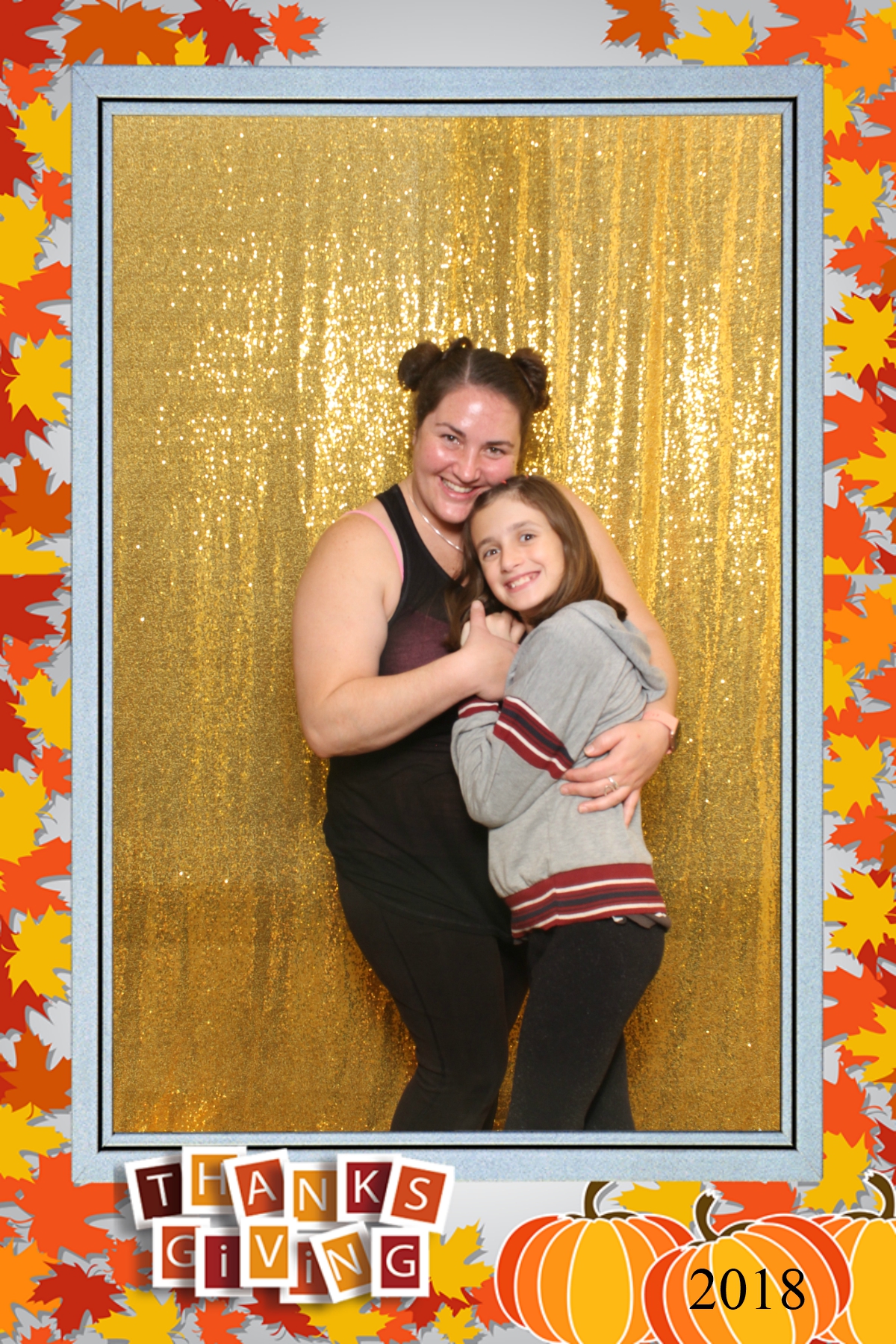 Thanksgiving 2018 | View more photos from the event at gallery.niknoxphotobox.com/u/NiKnox-Photo-Box/Thanksgiving-2018